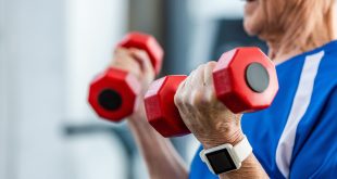 Lifestyle choices at 60 tied to later dementia risk, research indicates.